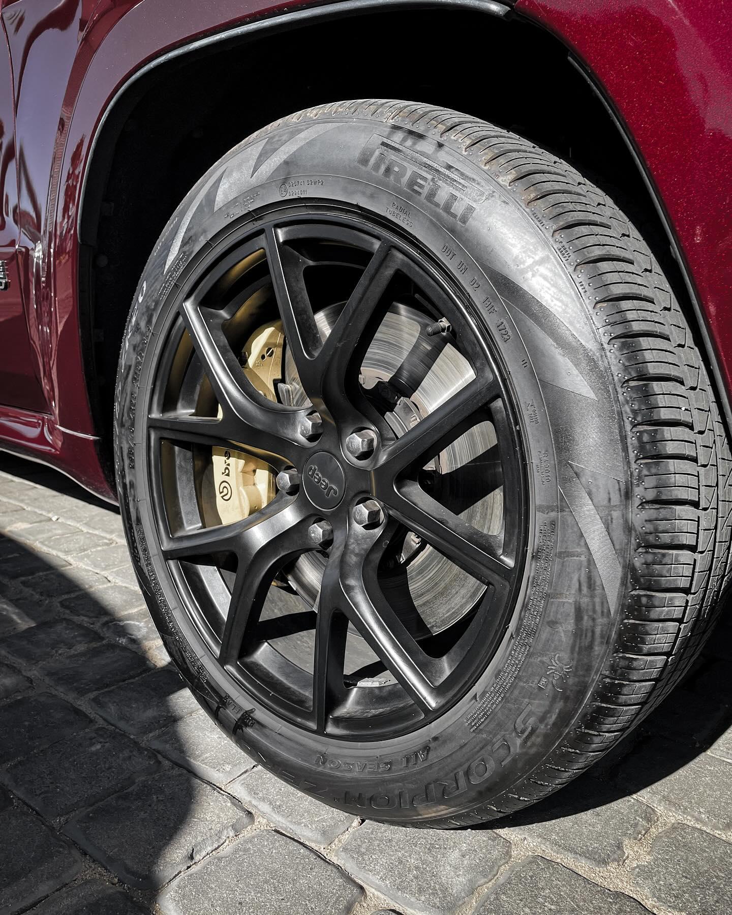 Deep dish alloy wheel and brake package