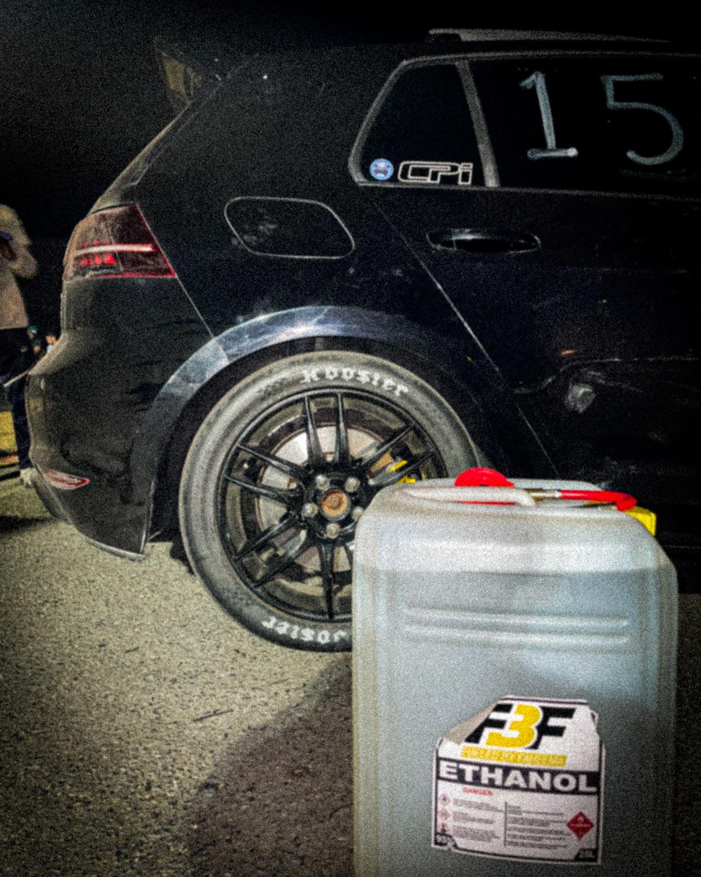 Aggressive wheel camber and fender tuck